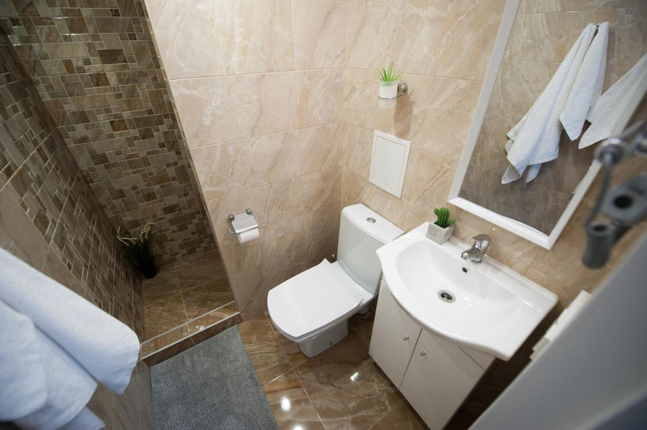 Vilnius Old Town, 3 Bdr Penthouse, 100 M2 With Terrace Apartment Exterior photo
