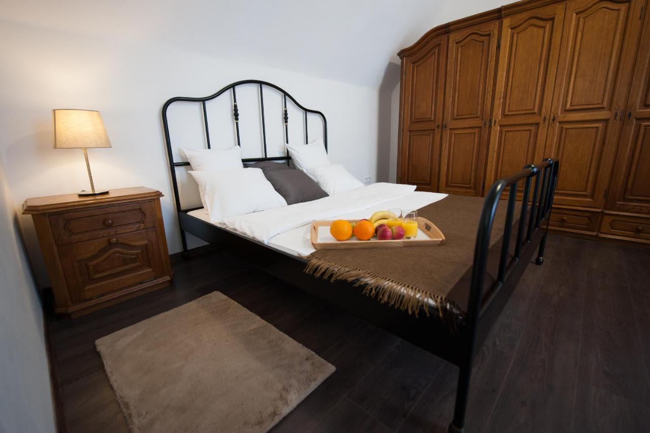 Vilnius Old Town, 3 Bdr Penthouse, 100 M2 With Terrace Apartment Exterior photo